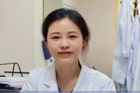 手上长粗糙的小疙瘩，居然是hpv病毒感染#病毒感染  #hpv病毒  #皮肤  #科普 #医学科普视频封面