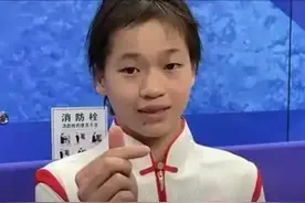 你觉得单依纯唱的《李白》好听吗？ 全红婵点赞单依纯《李白》，并将个人签名修改为：如何呢，又能怎，网友掀起模仿单依纯大赛。