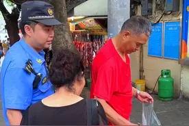 挑战重庆场之南坪古楼菜市 今天赶场遇到南坪的粉丝们好热情，尝过了都说是小时候的味道。豆腐乳一会卖完了 #记录真实生活   #抖音美食推荐官   #摆摊   #美食   #新农人计划2024视频封面