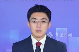 7月3日报道，#警方回应列车停运乘客砸窗通风被带走   ：对其批评教育后放行，并未拘留。