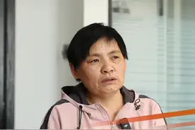 山西大同“订婚强奸案”刑事与民事二审将于4月16日公开宣判。《第一现场》专访男方母亲，据席某母亲郑女士介绍，双方1月30日通过婚介所认识，十几天后确立恋爱关系，四月份谈到彩礼的时候，女方提出婚房要加名字，郑女士感觉认识时间太短，有点仓促。#山西大同订婚案最新进展 @抖音短视频 @DOU+小助手视频封面
