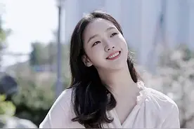 韩国清纯美少女金高银，演绎清纯唯美的老少恋，不容错过的好电影视频封面