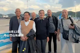#军歌 嘹亮 气势到位！八旬#老兵 重返60年前驻守的#海岛 在舟山长涂再次唱起#打靶归来 #战友视频封面