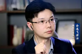 大货右转盲区又吞命无牌电动车惨遭主责？ #湖南 #交通事故 #交通事故律师 #交通事故责任 #抖来普法2025视频封面