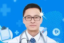 一般情况下，普通的平片是可以掰开或碾碎后服用的。但需注意肠溶片、缓释片是不能这样整的。缓释止痛药意味着缓慢释放止痛成分，如果掰开、碾碎或者咀嚼来吃，药物里面的止痛成分就会快速释放，具有潜在的可能达到致死量的吸收风险，严重的可能导致死亡。#医学科普 #止痛药 #止痛药的副作用 #科普医生 #涨知识 #健康守护计划