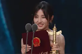 内娱首位00后主流奖影后，年少成名的#张子枫 演技一直在线！