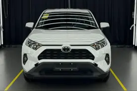 荣放都市版本底盘结构如何 到此为止，都市版本外观、内饰、底盘全部介绍完成，这个价格你会考虑吗？#荣放 #一汽丰田视频封面