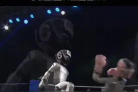 5月25日，浙江杭州全球首场人形机器人格斗大赛，拳打脚踢，你来我往，宇树机器人三回合KO！