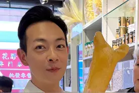 来到香港，徽哥介绍你们一定得来上环海味一条街转转！这里真的太棒了！#香港上环 #香港海味 #滋补干货视频封面