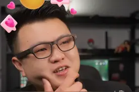 魅友们，这次星纪魅族上大分了呀，别家还没量产，魅友们已经用上了。#魅族mwc2025  #星纪魅族  #魅族 #AR眼镜 #智能眼镜视频封面