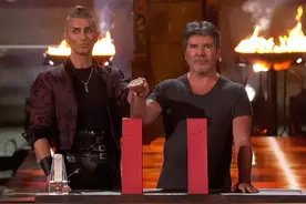 揭秘国外最紧张刺激的魔术！徒手拍钉子，评委的手差点报废