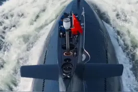 深海中的“狼嚎”对潜艇来说意味着什么？潜艇兵一分钟完成上百个动作，突破“敌人”封锁！#人民军队淬火成钢  #淬火强军新征程视频封面