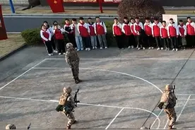 收获满满，开学第一课从国防教育开始！ （徐礼跃 朱俊宝 金承顾）#国防教育 #军营开放日视频封面