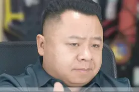 脑瘫儿子配钥匙花 50 万救父亲，为他点赞！ #百善孝为先 #传递正能量 #配钥匙的手艺人视频封面