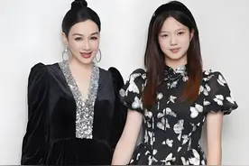 明星带子女走红毯差距，吴宗宪女大不避父，钟丽缇一家颜值都好高#冯小刚 #钟丽缇视频封面