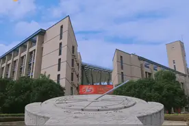 这世间，唯有青春与梦想不可辜负。青春之美在于什么视频封面