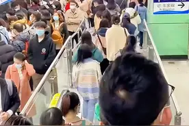 早上又能多睡十分钟 成都地铁换乘攻略，绝对值得你收藏! #成都地铁  #成都  #文明出行  #攻略  @成都地铁视频封面