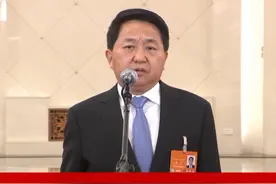部长通道｜国家市场监督管理总局局长罗文：今年将集中整治涉企乱收费、乱罚款、乱检查、乱查封问题。#全国两会 #部长通道视频封面