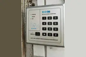 5分钟搞掂kob门禁密码修改 kob门禁密码修改不用等。周师傅远程视频教你几分钟内搞掂它！
门禁机是上家留下的，无法恢复出厂设置，别担心，周师傅团队推出kob门禁密码修改远程服务，无论你在福建、河北还是内蒙古，都能享受“云上门”式专业支持！
5300+例真实客户见证：
四川某公司的林姐原本要等2小时上门，结果周师傅视频里5分钟就弄好了！
上海某厂的梁总，管理员离职了，不但把问题解决了，还学会了同样的问题怎么处理！#kob门禁密码修改 #kob门禁密码怎么修改 #kob门禁密码如何修改