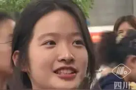 超甜！重庆一高考考生酷似林依晨走红，称大学考虑找男朋友，不是颜值协会。#2025高考  #重庆 #美女 #甜妹