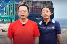 机械臂、无人车各司其职，自己把活干明白了，这就是科技的力量。 @天津港集团 #大咖观察 #周鸿祎揭秘天津港黑科技 #你好天津港 #红衣聊AI视频封面