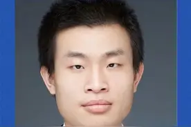 不愧是“韦神”！这涨粉速度，谁能不服？这样的天才，谁不钦佩？#韦东奕 #数学天才 #大有学问视频封面