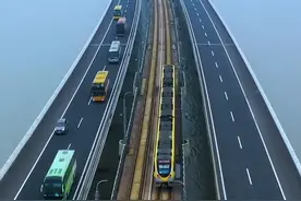 是不是童话里的天空之境？#南京石臼湖大桥 #旅行大玩家 #吹爆美好目的地