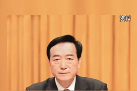 日前，自治区党委书记、自治区党委全面依法治疆委员会主任陈全国主持召开自治区党委全面依法治疆委员会会议，深入学习贯彻习近平法治思想，贯彻落实中央全面依法治国工作会议精神，安排部署全区依法治疆工作#新闻 #新疆 视频封面
