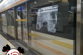 想去香港旅游的重庆人看这里，重庆畅通卡可以刷香港地铁啦！#重庆畅通卡 #交通卡 #香港地铁 #一卡通视频封面