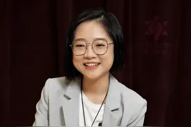 永远不要相信第一印象！揭秘如何快速看透一个人！ 上升星座代表一个人给人的第一印象，或是在陌生环境下不经意间流露出的一些性格，也就是所谓的人格面具，而下降星座则代表一个人在长期相处后展现出的真实性格。

所以，不要轻信第一印象，甚至可以反着看待初次接触时对一个人的感受，因为相处久了后你会发现，TA所展现的性格可能与第一印象完全不符。了解其中的规律能帮助我们更理性地认识人与人之间的差异和关系发展。#星座 #星座林老师 #上升星座 #下降星座视频封面