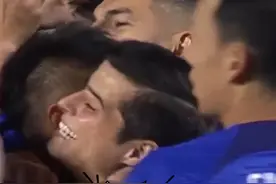 一眼巅峰巴萨！亚冠 面对澳超球队中央海岸水手，上海申花从后向前7脚传递打出完美团队进球！谁说中国球员踢不出短传技术流？#中央海岸水手vs上海申花 #美丽足球 #中国足球 #亚冠精英联赛 #dou来足球季视频封面