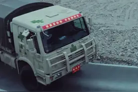 技术过硬！兵哥的车又快又稳 （邢开、代芯语、刘光兵、罗博文、廖平洋）#高原战士  #驾驶复训  #训练进行时  #高原汽车兵视频封面