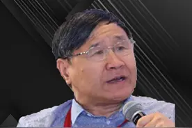 专家说没工作可以先结婚生子 为什么不结婚因为应对的事情太多，现在年轻人内心深处全是战场。#结婚#婚姻#生育#年轻人#单身视频封面