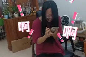 广东考生查分瞬间爆哭 喜极而泣边哭边报分数 隔着屏幕都能感受到有多激动#广东dou知道 #佛山 #高考查分 #广东考生查分瞬间爆哭