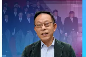 日本为什么那么钟爱燕尾服？ 不合身也要穿的燕尾服，背后原因一探究竟#日本 #传统文化 #燕尾服 #石破茂 #热点
