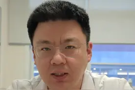 先天性输尿管狭窄的治疗 修复手术是金标准 相较而言，放置各类支架仅具临时性作用，拔除支架后，输尿管常因狭窄问题依旧，再度出现积水现象。要是反复放置支架，还易引发组织粘连等状况，给后续治疗增添诸多棘手难题，徒增患者痛苦与治疗难度#输尿管狭窄 #肾积水 #输尿管支架 #输尿管修复 #抖出健康知识宝藏视频封面