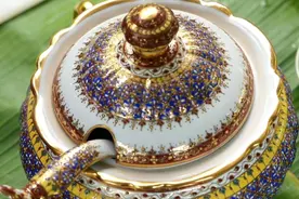 泰国街头美食——秘制牛肉汤  4  牛肉汤的功效：能够补脾胃