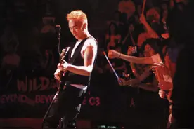 【BEYOND演唱会】2003 BEYOND超越BEYOND 活着便精彩视频封面