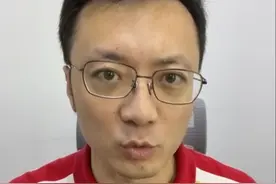 业主拒交10元#停车费 与#保安起冲突动手打人 出言不逊 哪儿来的优越感？人与人相处 相互尊重应是底线#大v快评 视频封面