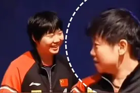 国乒多哈世乒赛大合影 #莎莎直接安排蒯曼站“莎头”中间视频封面