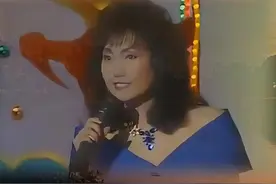 从故乡到异乡，从少年到白头，越过春夏秋冬。 包娜娜的这首《三百六十五里路》，一代人的青春回忆。
#音乐 #经典老歌 #好歌推荐 #包娜娜 #作品同步头条赢激励视频封面