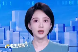 于朦胧坠楼身亡留下两只爱犬。网友担心狗狗的去向求助李勤勤，李勤勤表示愿意收养于朦胧爱犬。“若需帮助，义不容辞”“也希望大家尊重于朦胧家人的安排”。#于朦胧 #李勤勤 #爱犬