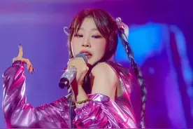 6月19日，#小沈阳 19岁女儿NINA在#韩国出道 ，专辑共4首单曲，售价73元。小沈阳留言支持女儿：“这#跳舞 一点没随我呀，太酷了！”