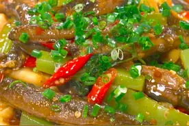 泡椒泥鳅 很多人在家做泥鳅总有股泥腥味，味道也不好吃，今天详细做法分享给大家，请查收#泡椒泥鳅 #红烧泥鳅 #川菜视频封面