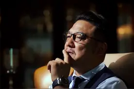 谁先睁眼，谁就输了！#情感共鸣 #理想与现实