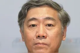 多地国道恢复收费，怎么看？ #财经有“稻” #大咖观察视频封面