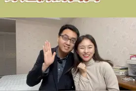 华裔学霸娶无腿舞者为妻，他说“你用假肢就像我戴眼镜一样，我们只是不一样而已”，残障人士占世界人口15%，每6个人当中就有1个，我们都不一样，但我们都很珍贵。#国际残疾人日视频封面