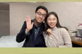 华裔学霸娶无腿舞者为妻，他说“你用假肢就像我戴眼镜一样，我们只是不一样而已”，残障人士占世界人口15%，每6个人当中就有1个，我们都不一样，但我们都很珍贵。#国际残疾人日视频封面