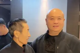 带老迷糊和老丈人去上海了，亲家见面直接深情拥抱视频封面
