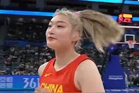 中国女篮轻松击败朝鲜，率先闯入亚运会女篮决赛，李梦火力全开状态火爆#比赛现场 #杭州亚运会 #女篮李梦 #抖音百分大战 @DOU+小助手 @DOU+上热门视频封面